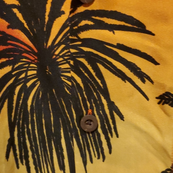 Mens Hawaiian Shirt - New witout Tags - Picture 3 of 4